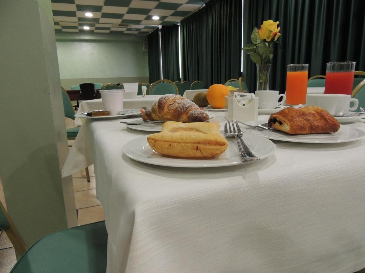 מונקאליירי Hotel Rigolfo מראה חיצוני תמונה