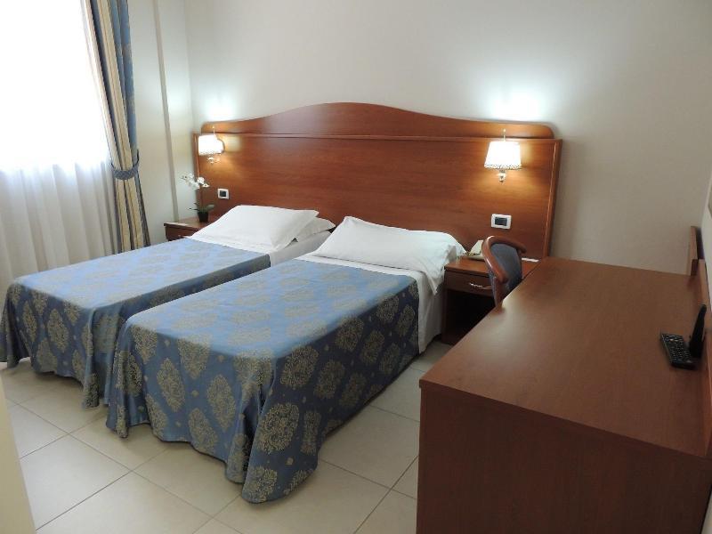 מונקאליירי Hotel Rigolfo מראה חיצוני תמונה