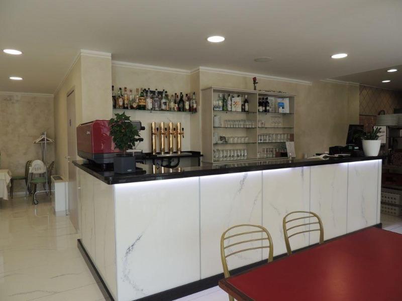 מונקאליירי Hotel Rigolfo מראה חיצוני תמונה