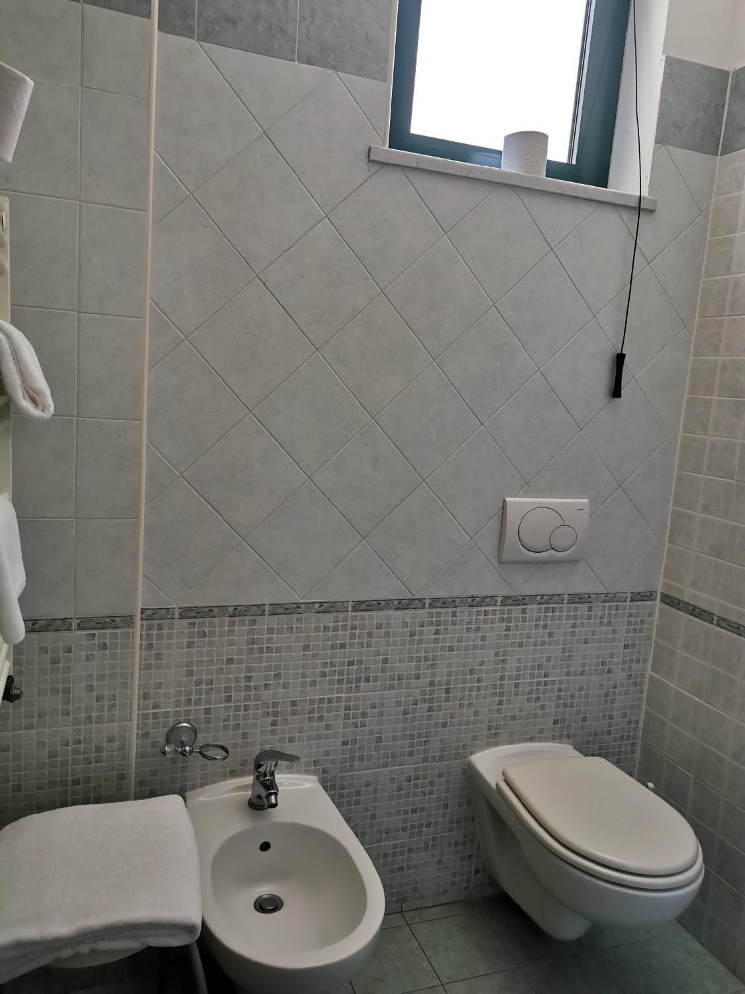 מונקאליירי Hotel Rigolfo מראה חיצוני תמונה