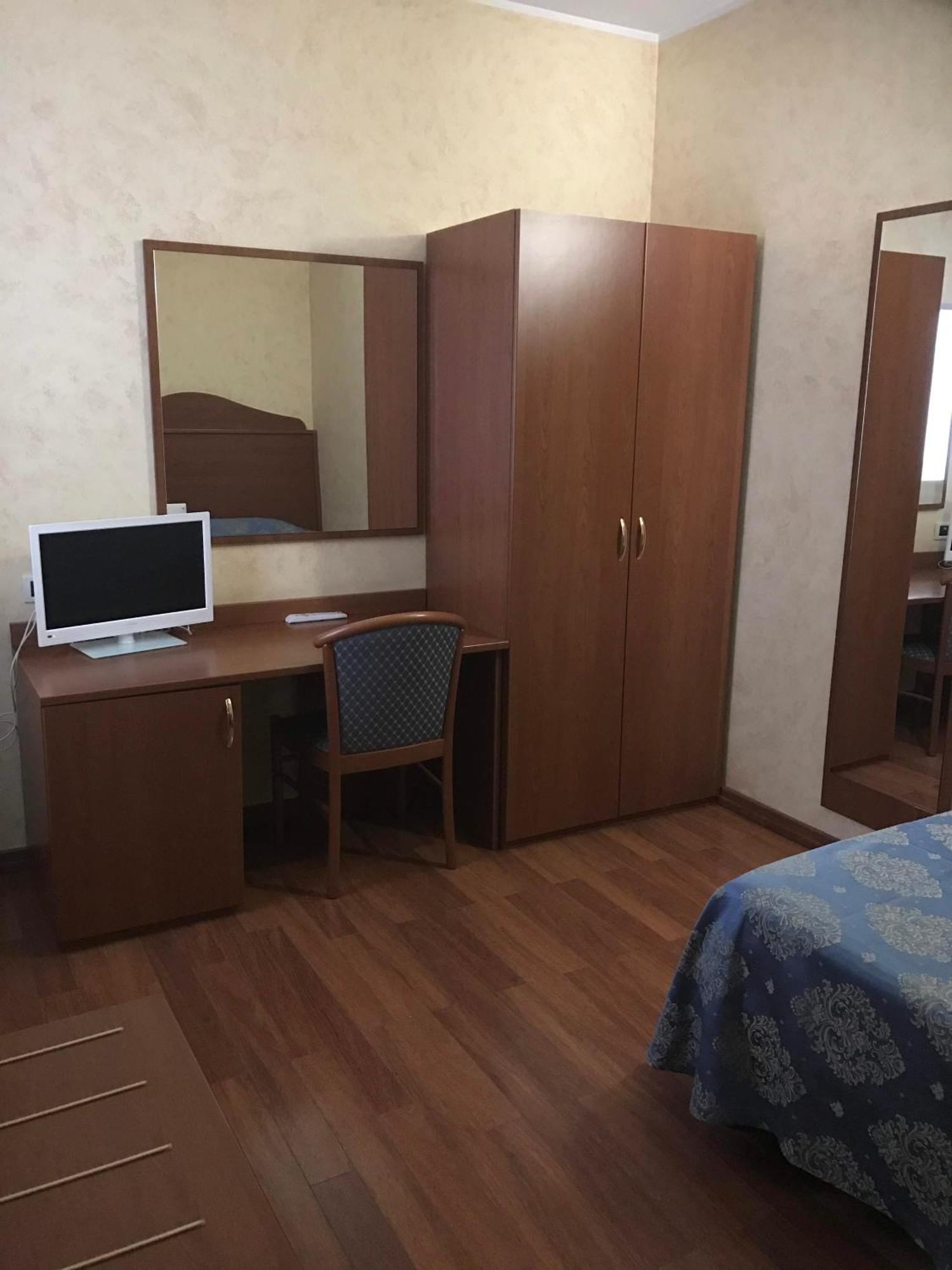 מונקאליירי Hotel Rigolfo מראה חיצוני תמונה