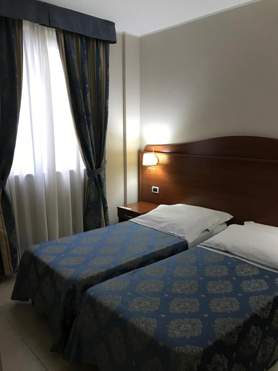 מונקאליירי Hotel Rigolfo מראה חיצוני תמונה